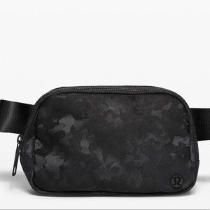 LULULEMON BELT BAG